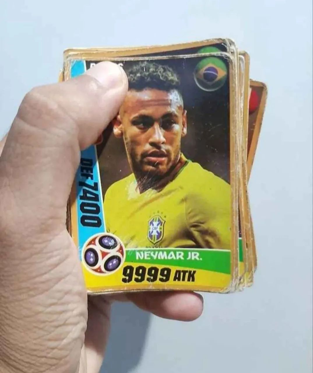 Vende-se 276 cartas da copa do mundo 2018 - Foto 2