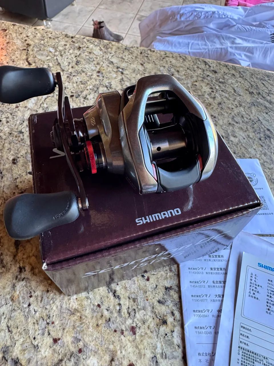 Carretilha shimano scorpion dc 151xg - Foto 2