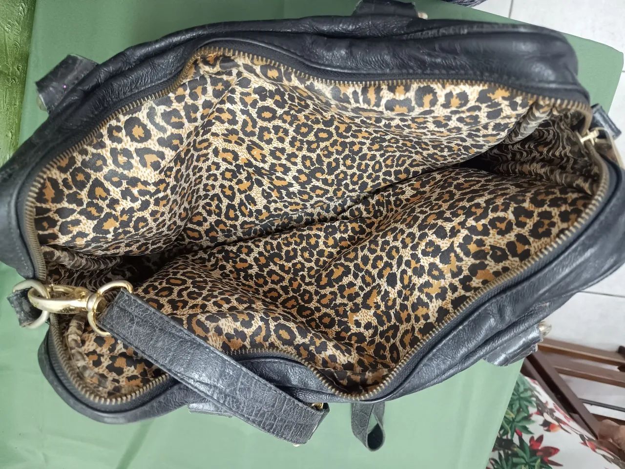 Roupas e bolsas  - Foto 2