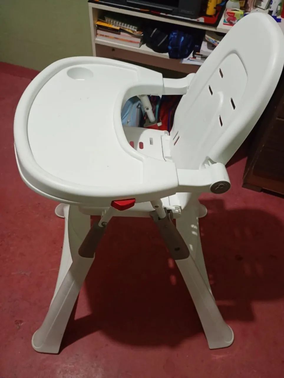 Cadeira de alimentação infantil 