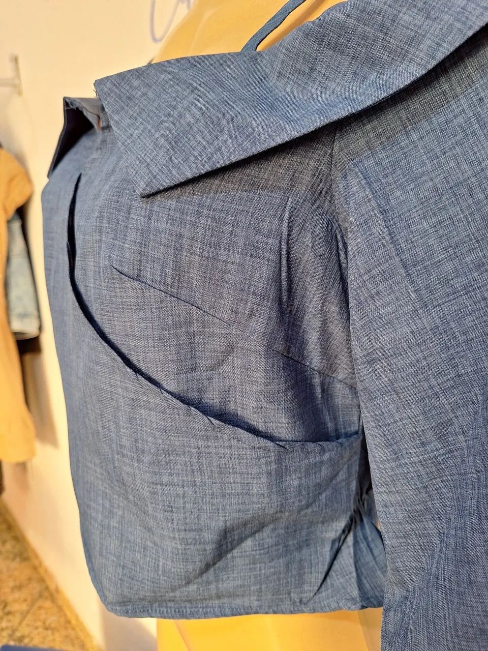 Blusa azul ombro a ombro - Foto 2