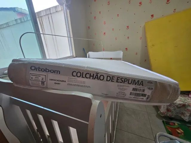 BERÇO COM COLCHÃO ORTOBOM - MARCA: ABRACADABRA - PRODUTO NOVO - NUNCA USADO - Foto 4