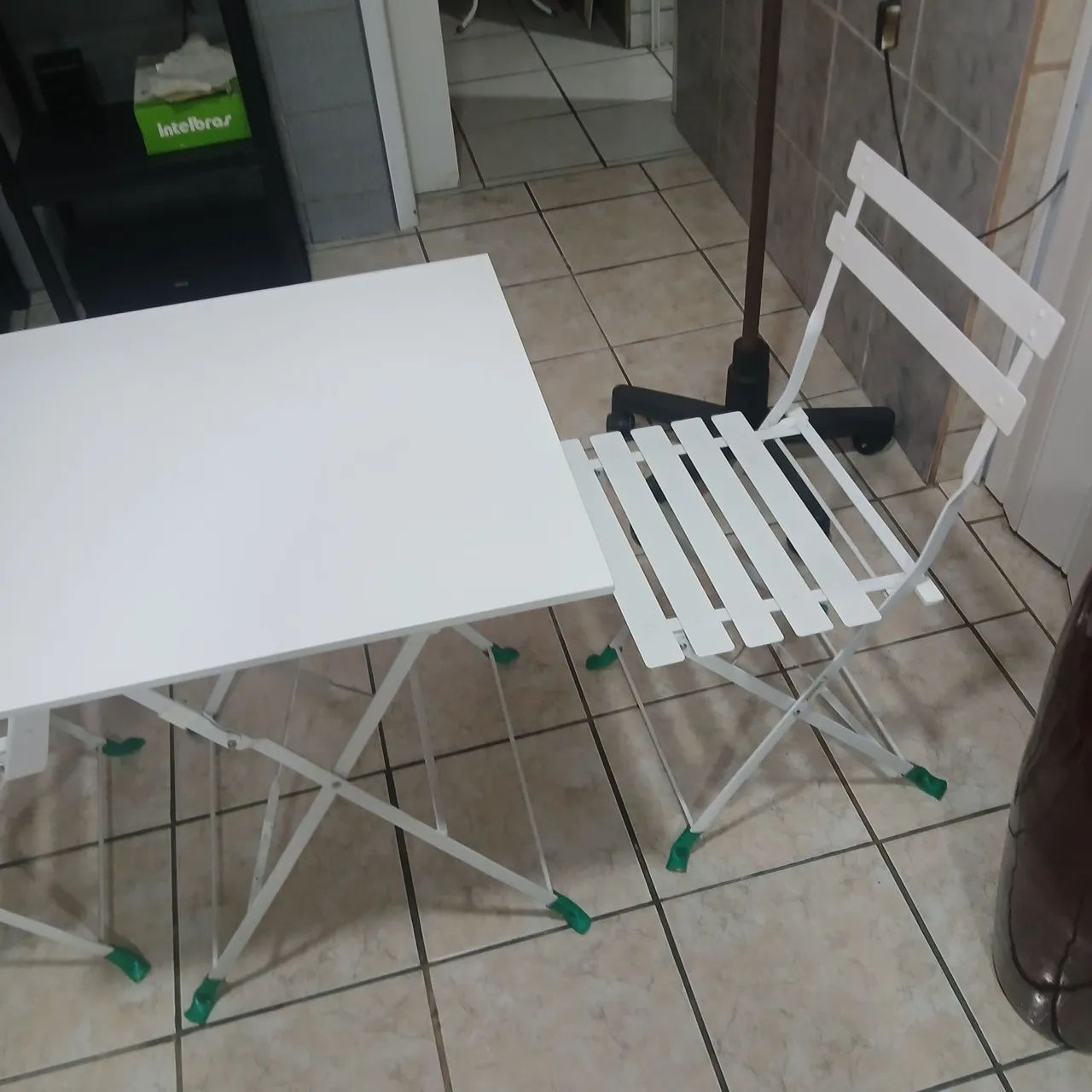 Mesa em ferro com cadeira - Foto 3