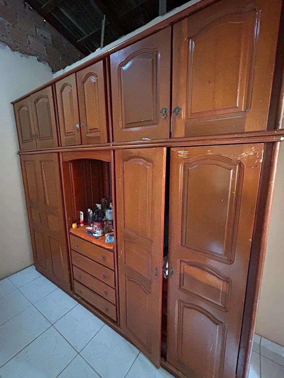 Guarda roupa de madeira - Foto 3