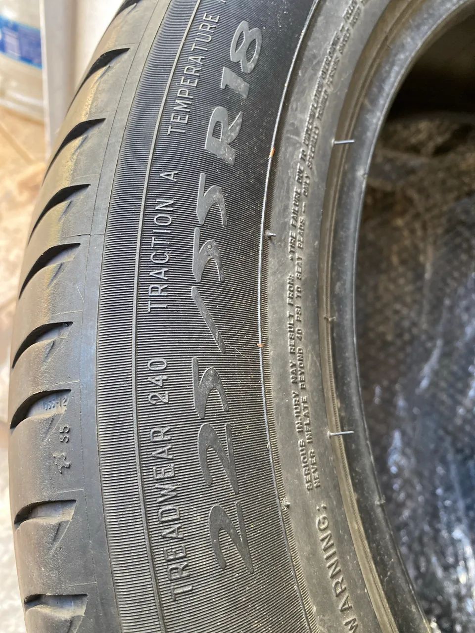 Pneu 225/55/18
