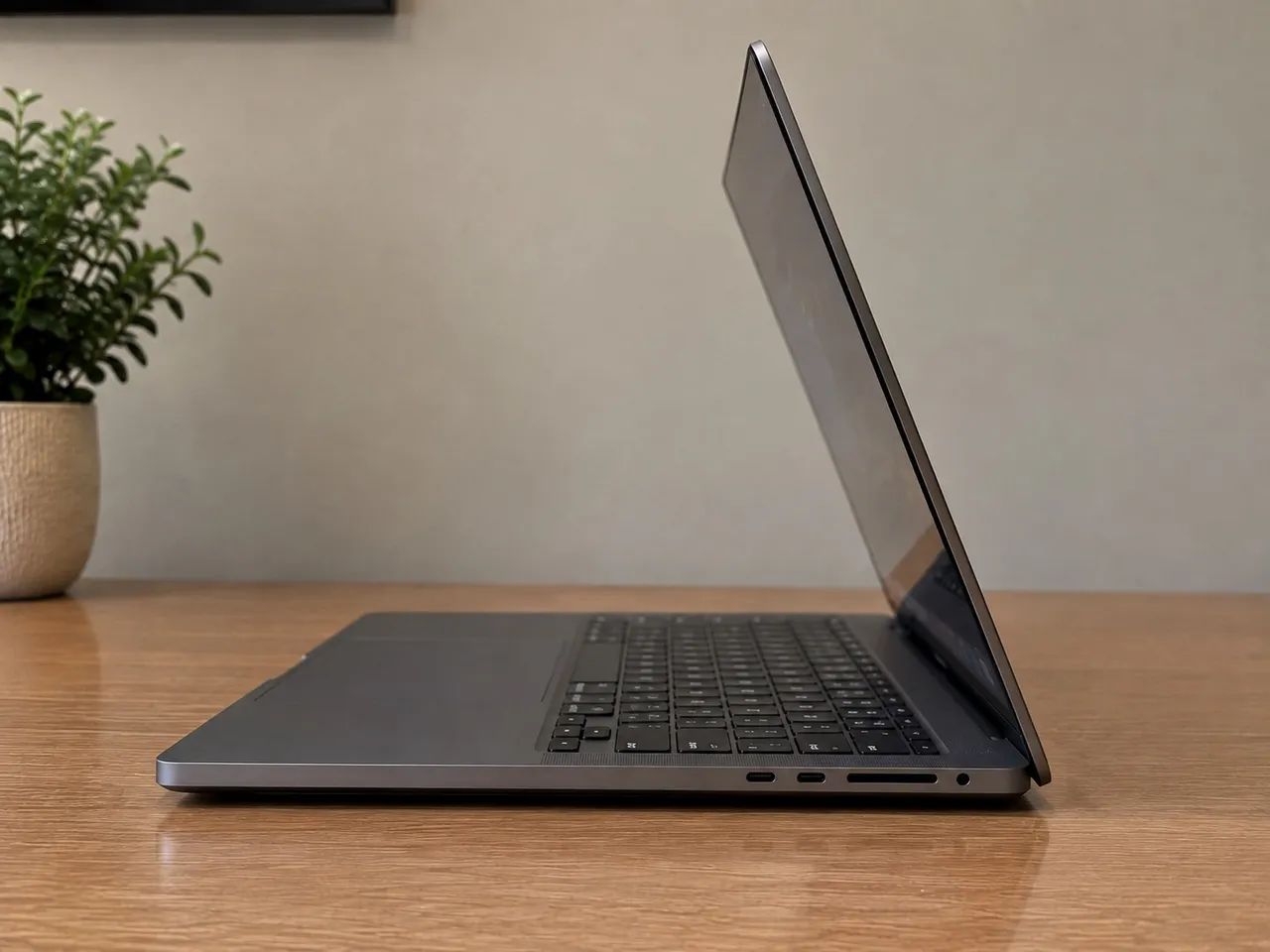 Apple MacBook Pro 16 | 16GB | M1 | 1T - Notebooks - Tingui