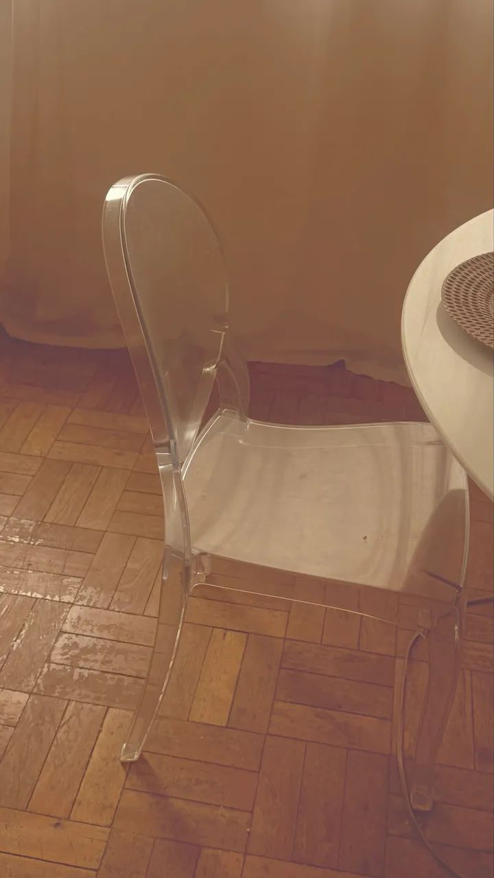 Cadeira de acrílico  - Foto 4