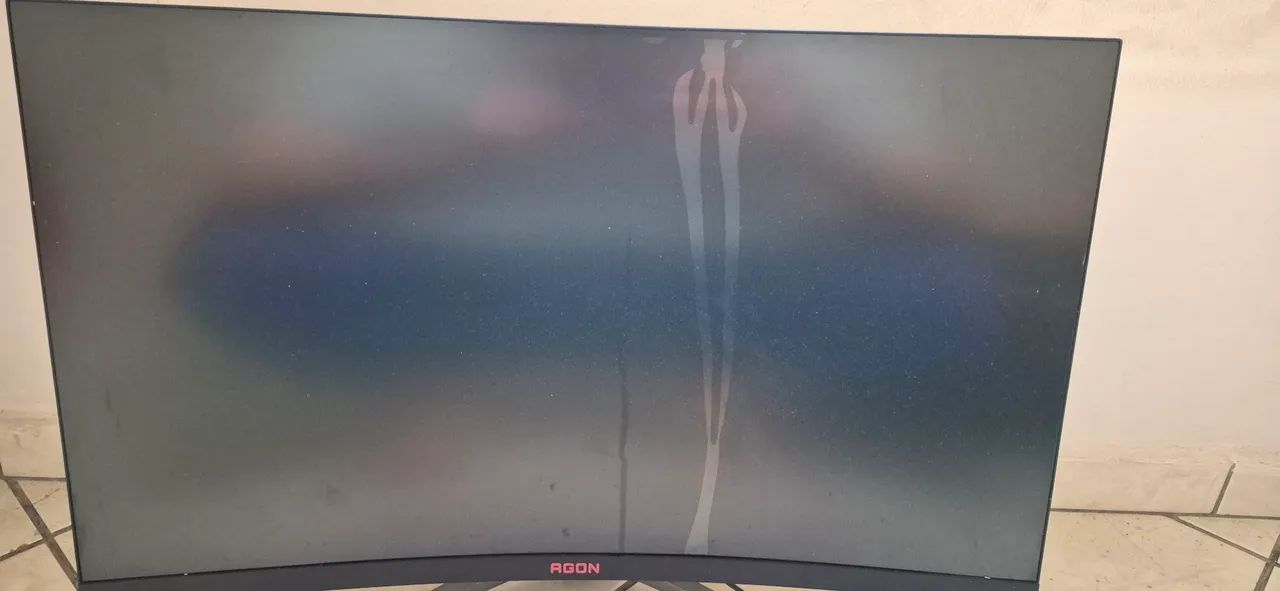 MONITOR GAMER AGON TELA QUEBRADA.