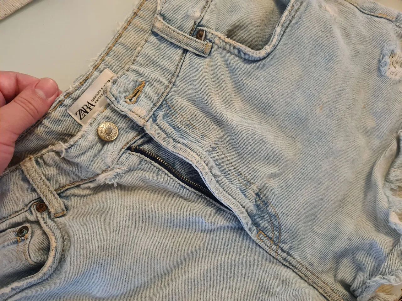 Short Zara destroyed curto jeans - usado - Foto 4