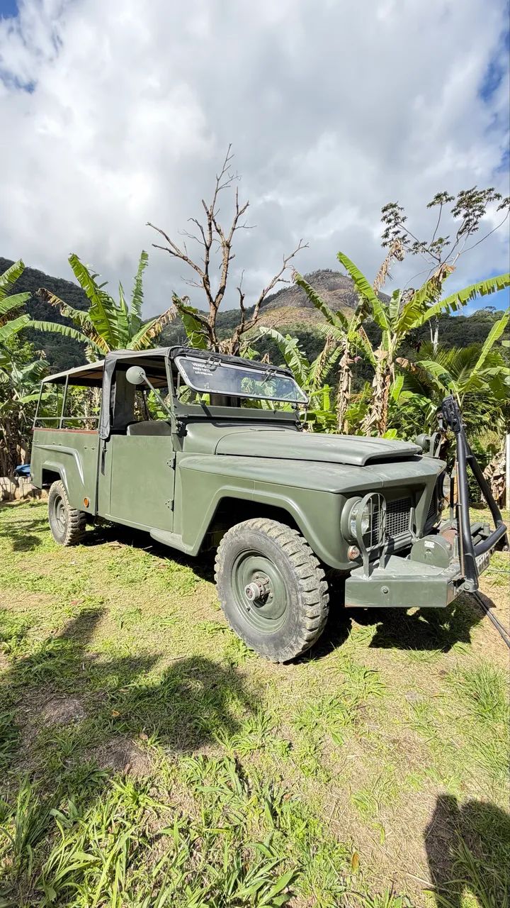 Ford F-75 4X4 2.3 1972