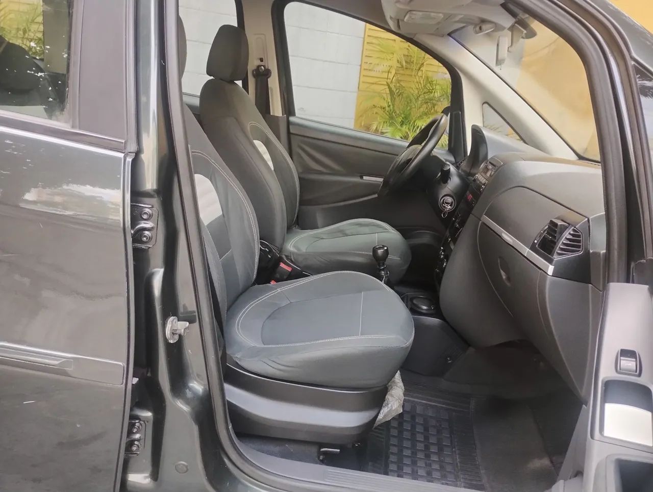 Fiat Idea Attractive 1.4 Fire Flex 8V 5P 2012 - Foto 4