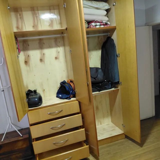 Guarda Roupa 4 Portas e 4 gavetas amadeirado - Retirada - Foto 3