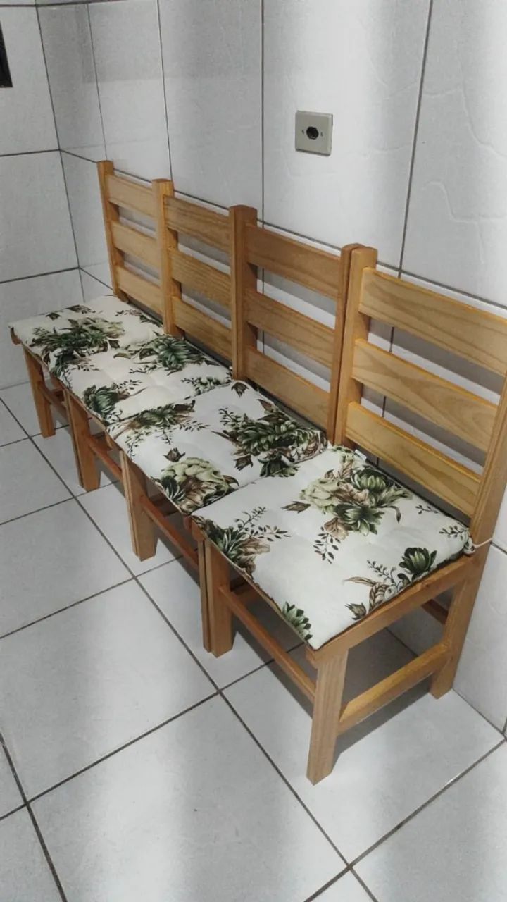 Table with 4 Chairs65204504624641123