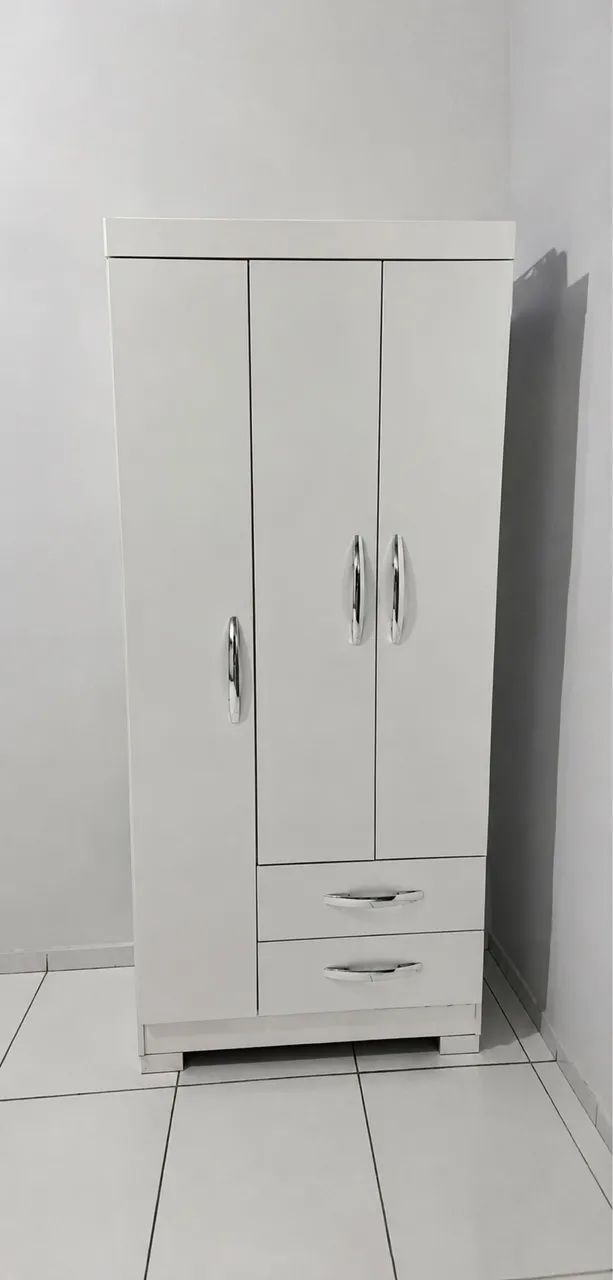 Guarda Roupa 3 portas e 2 gavetas