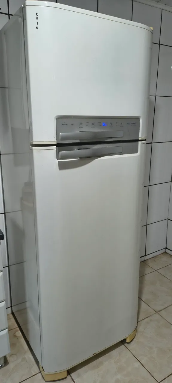 しゃけページ Geladeira 187 litros - Geladeiras e Freezers - Pontes e Lacerda