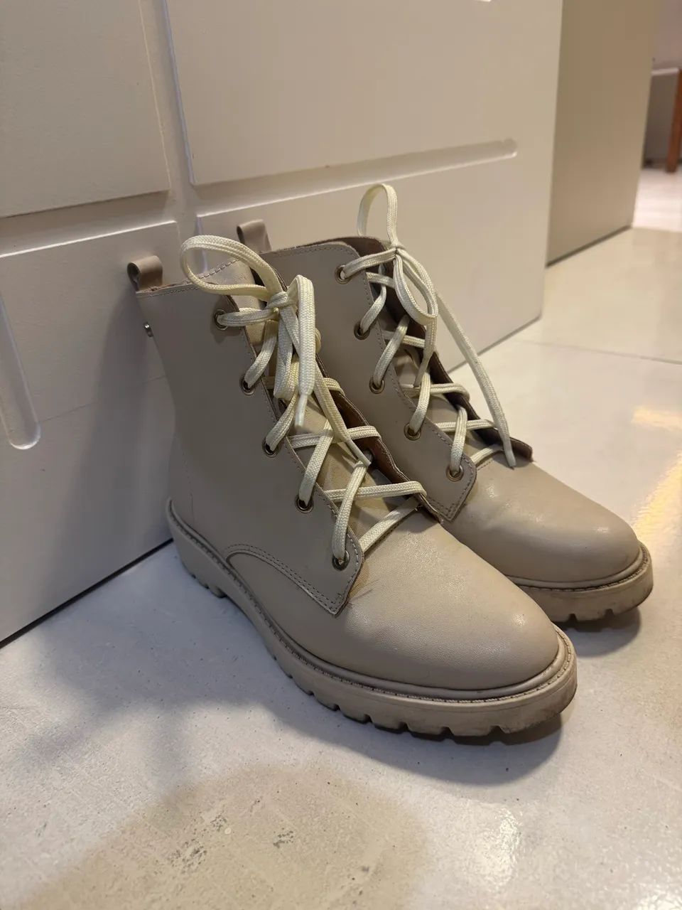 Bota Bege