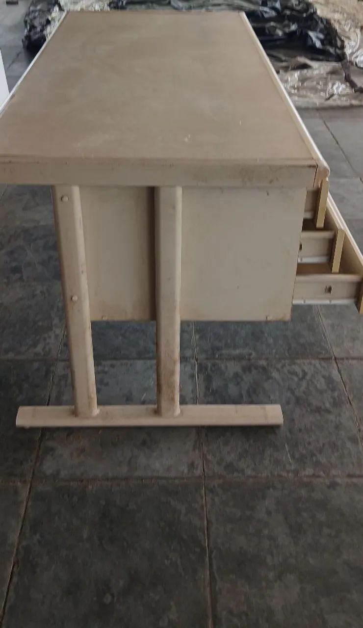 MESA PARA ESCRITÓRIO 