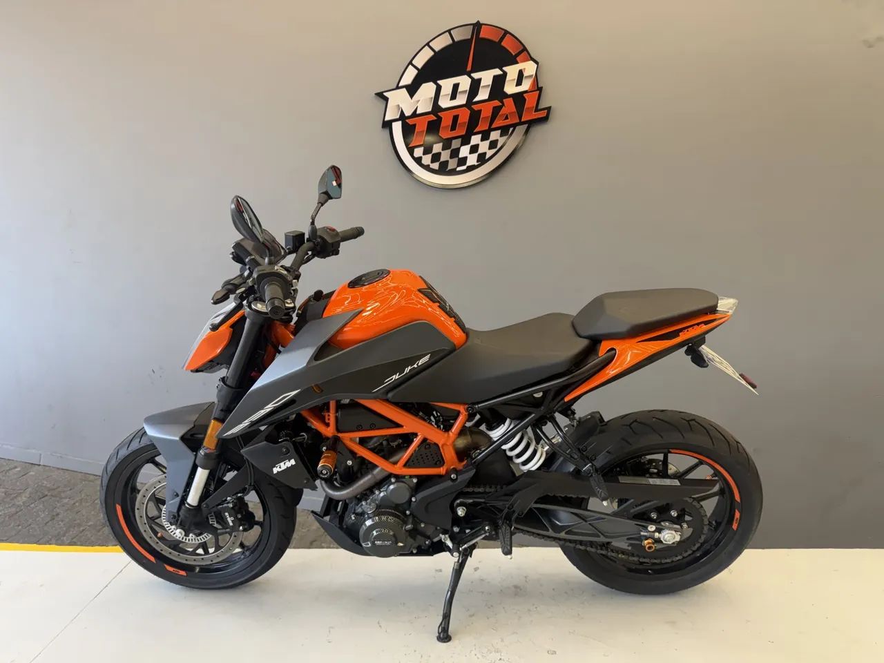 Ktm Duke 390 2024 - Foto 2