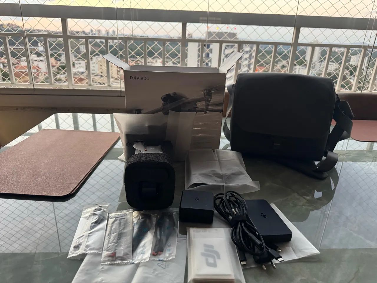 DJI Air 3S Combo Fly more Impecável  - Foto 3