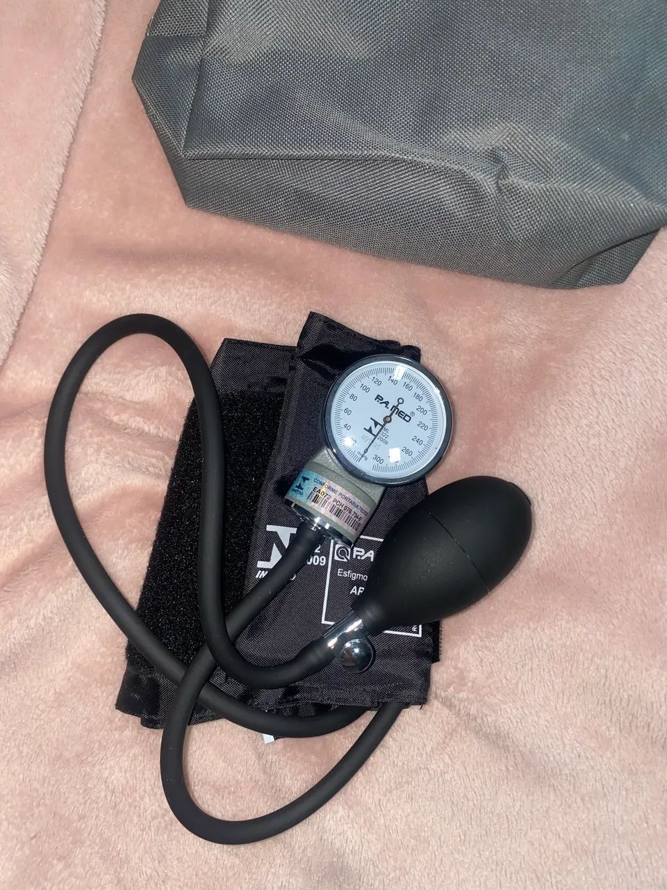 Estetoscópio Littmann + Esfigmomanômetro - Usados 1x - Foto 5