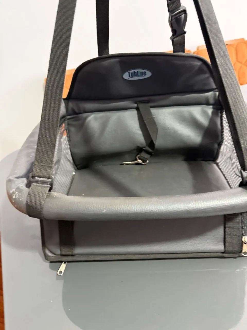 Cadeirinha de carro para cães de pequeno porte