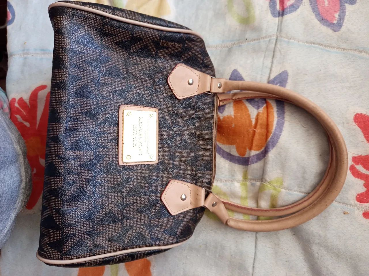 Bolsas feminina linda R$40