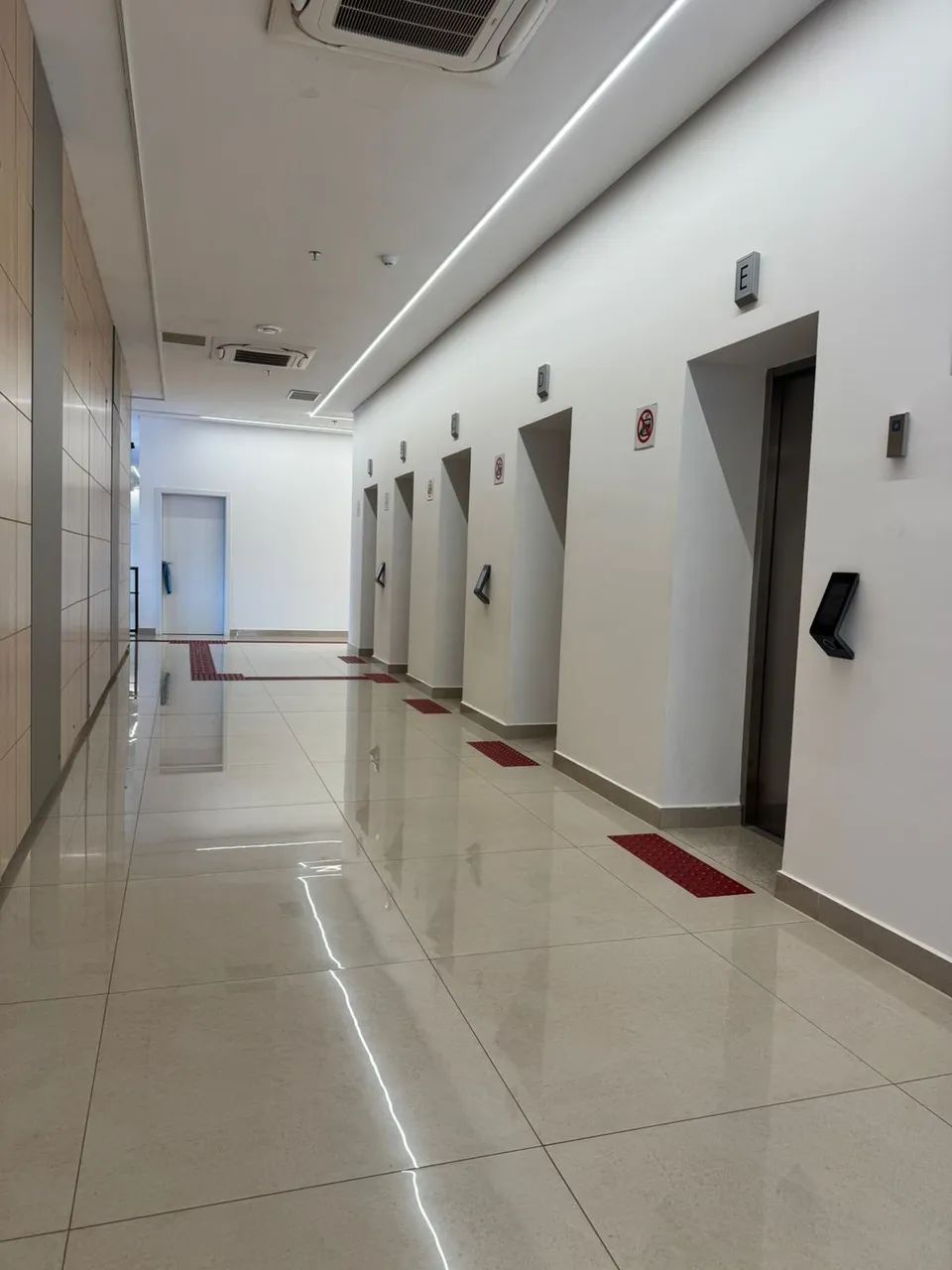 Locação - Sala Comercial em Centro Médico no Jardim Italia em Maringá - Foto 5