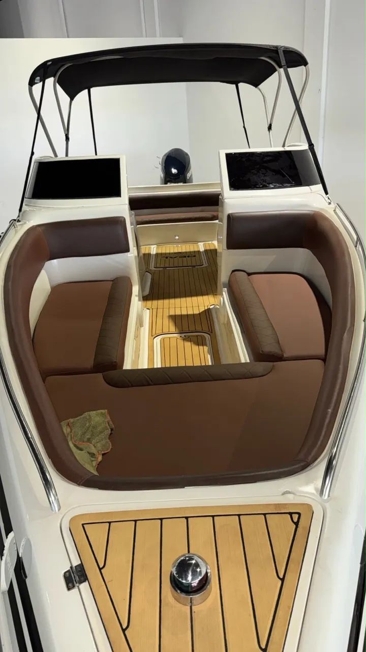 Lancha Real 24 + 150hp E TEC Evinrude