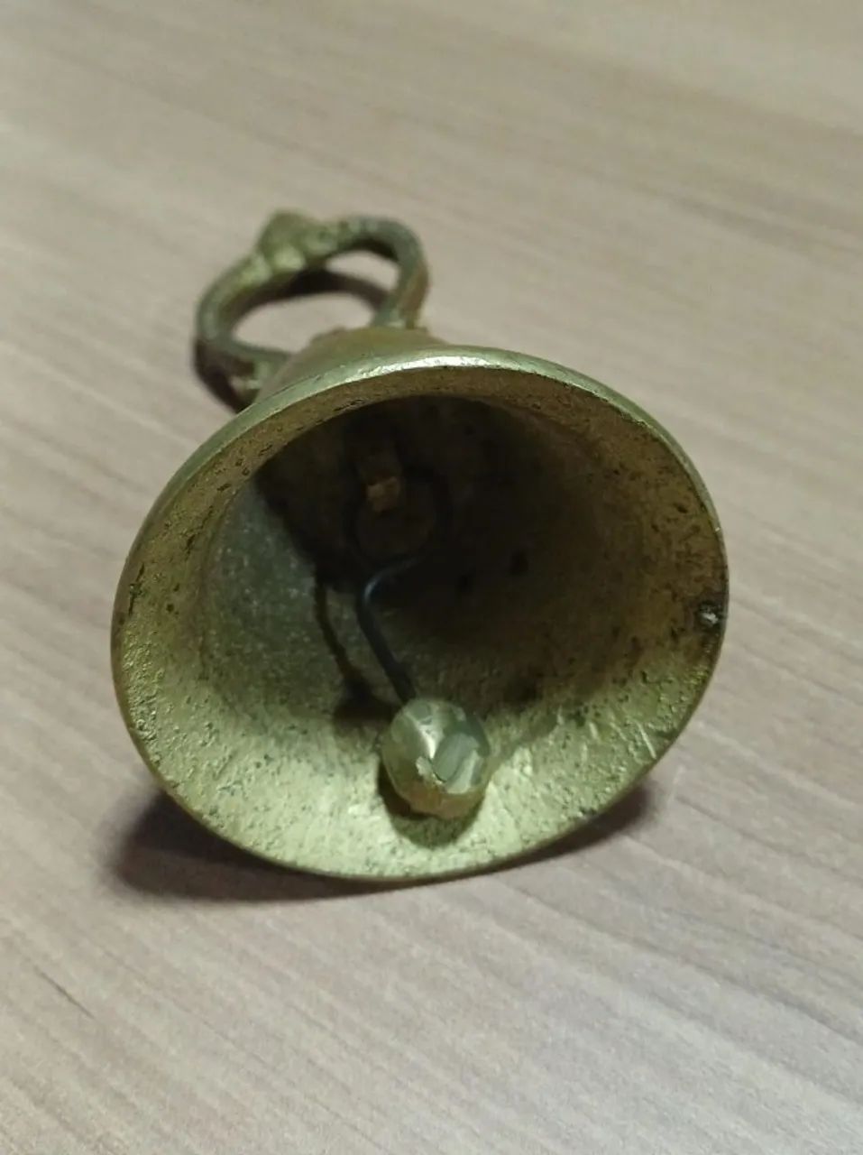 Sino de mão em metal maciço - Indiano - Foto 2