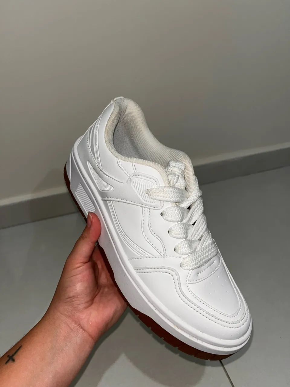 Tenis branco Satinato - Renner