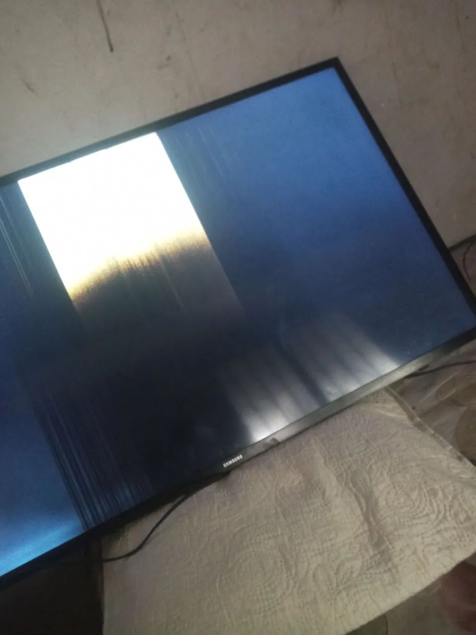 TV quebrada para retirada de peças - Foto 2