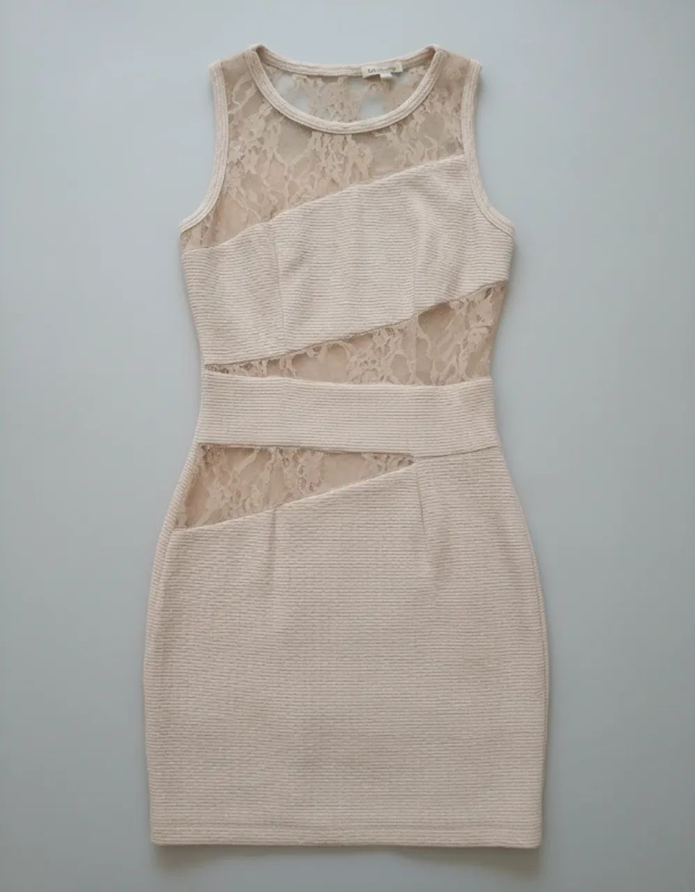 Vestido Nude de Renda