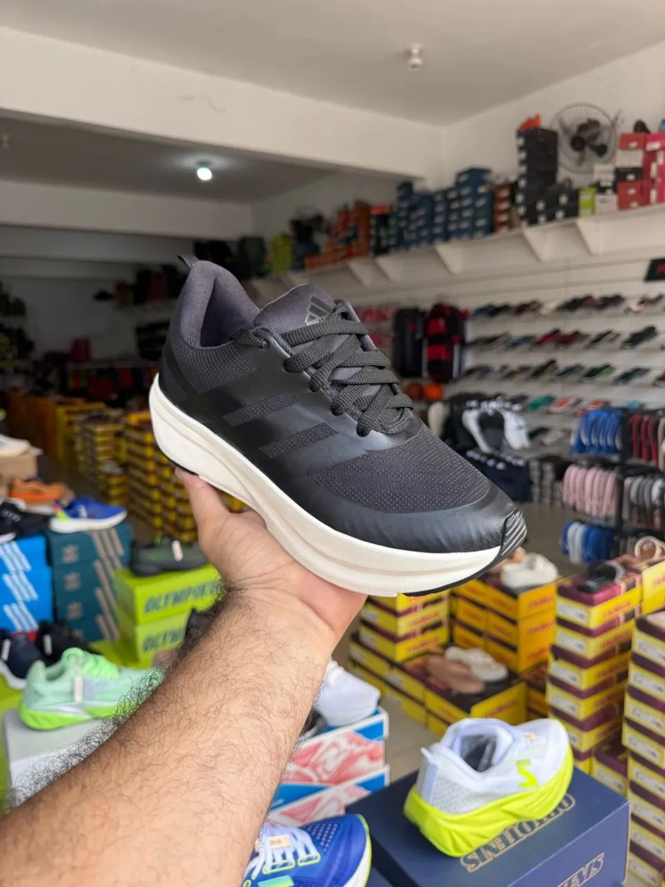 Tênis adidas premium - Foto 2