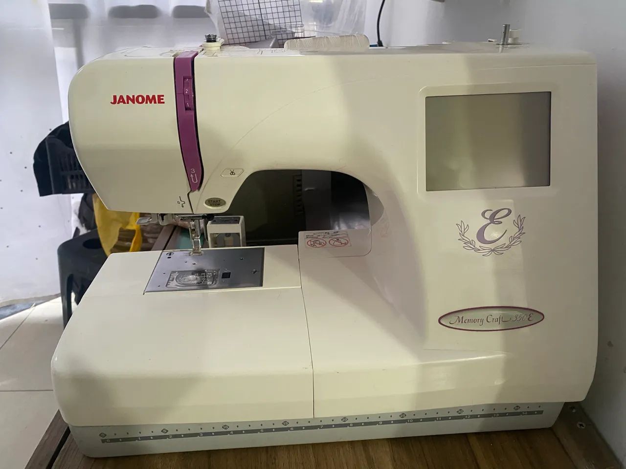 Máquina de bordar Janome 350e