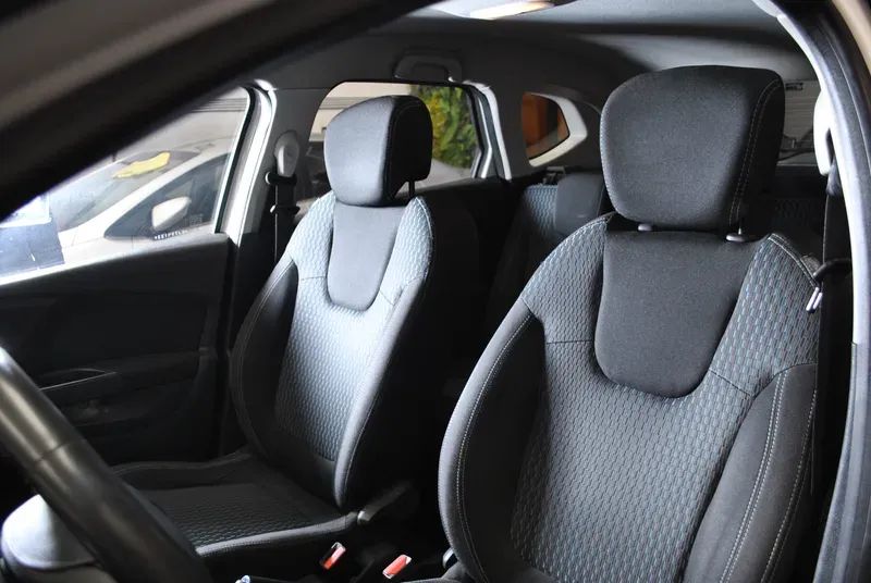 Renault Captur Life 1.6 16V Flex 5p Aut., foto 14 de 17