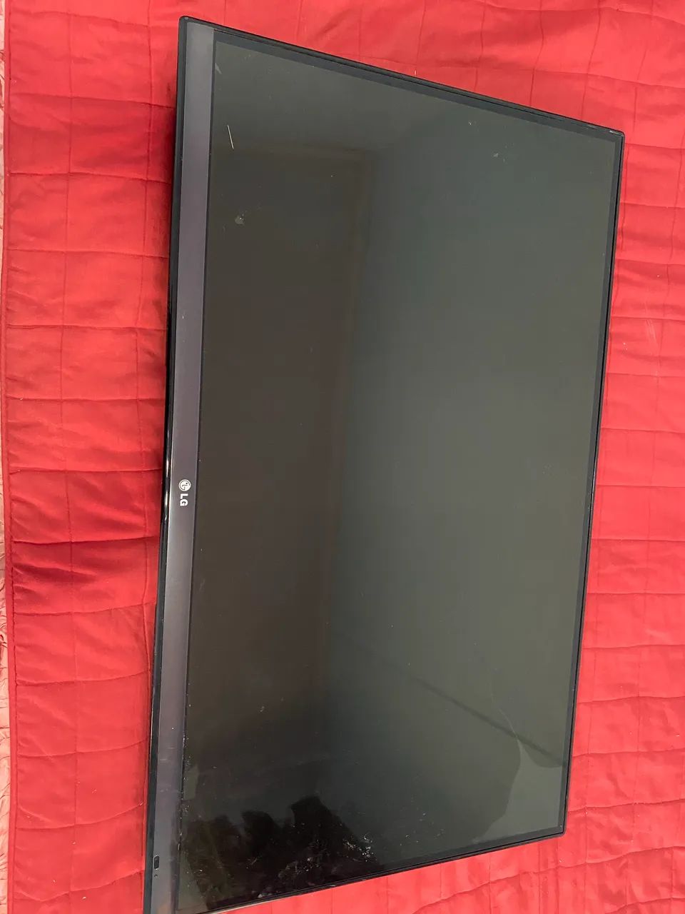 Tv LG com a tela Quebrada