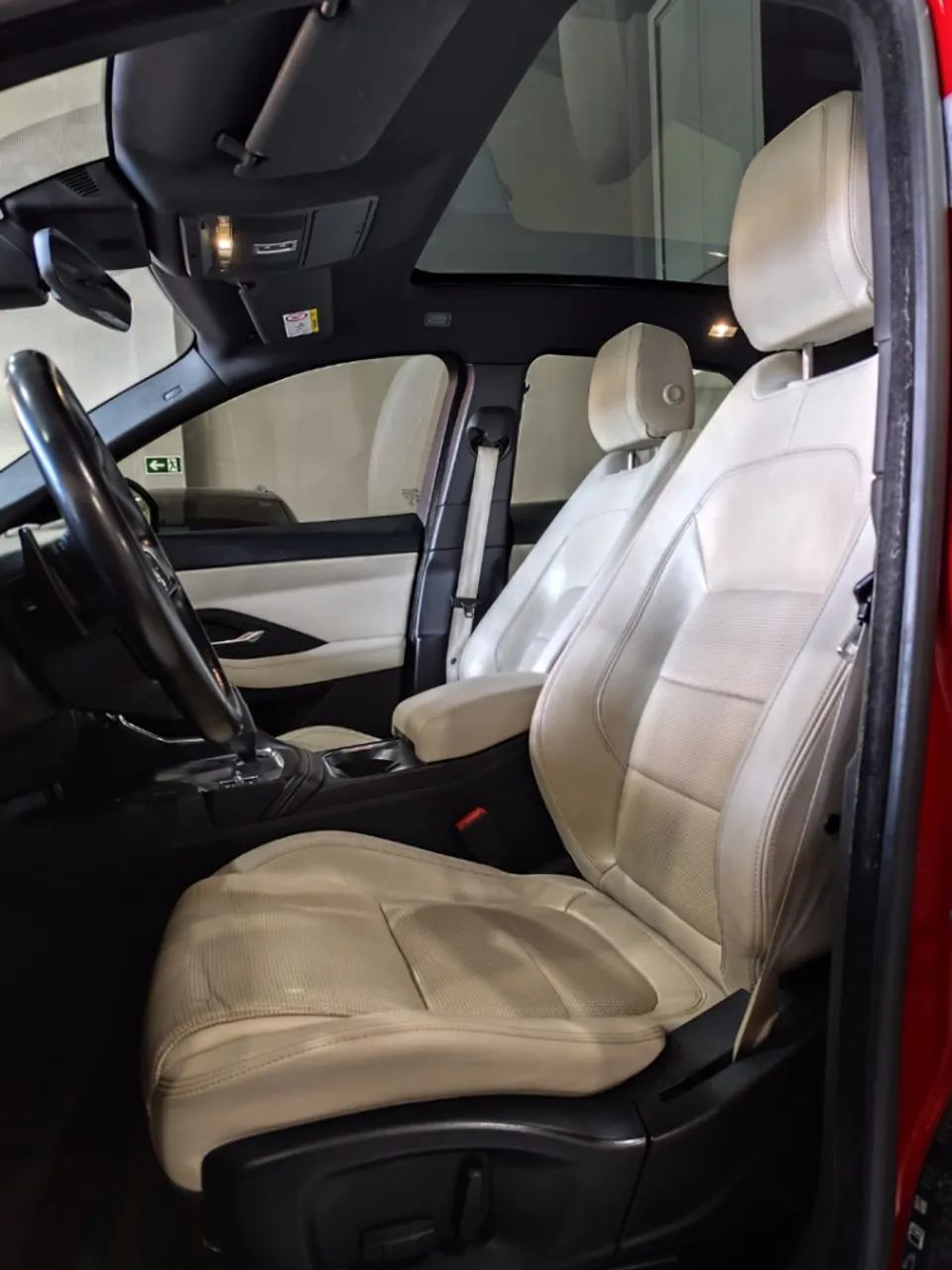 Jaguar E-Pace R-dynamic SE 2.0 AWD 250cv Aut. 2019 - Foto 5