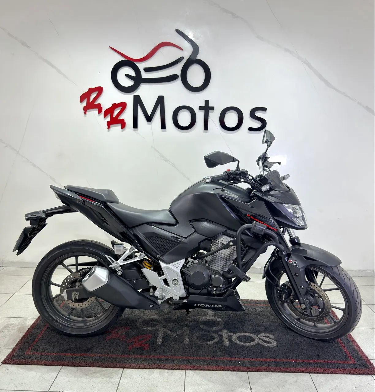CB300 F CBS 2024 - Foto 2