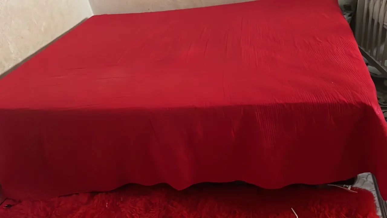Vende-se cama box de casal