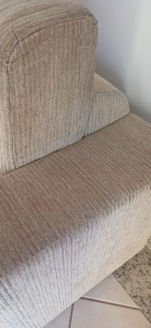 Sofá de 3 lugares retrátil, bom estado e confortável - Foto 4