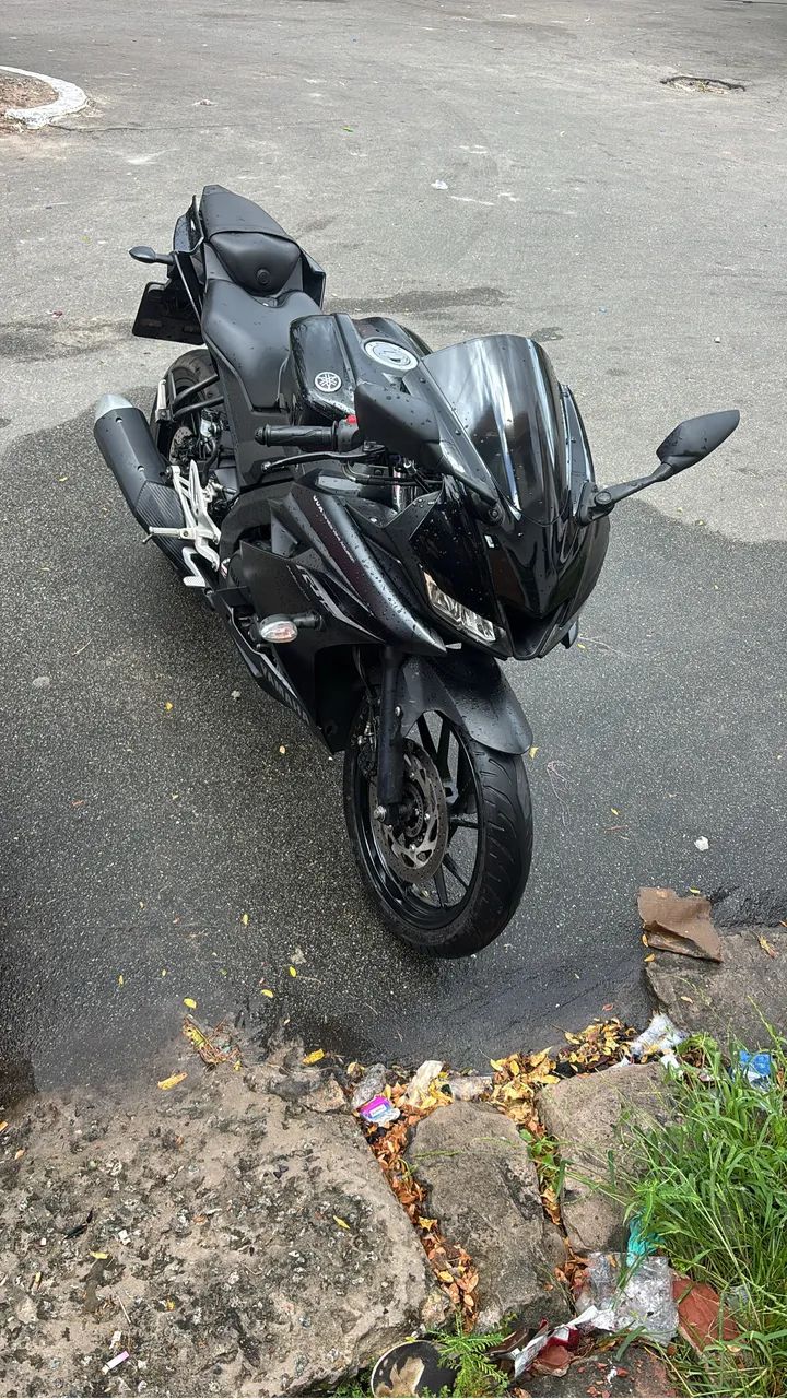 Yamaha R15, 