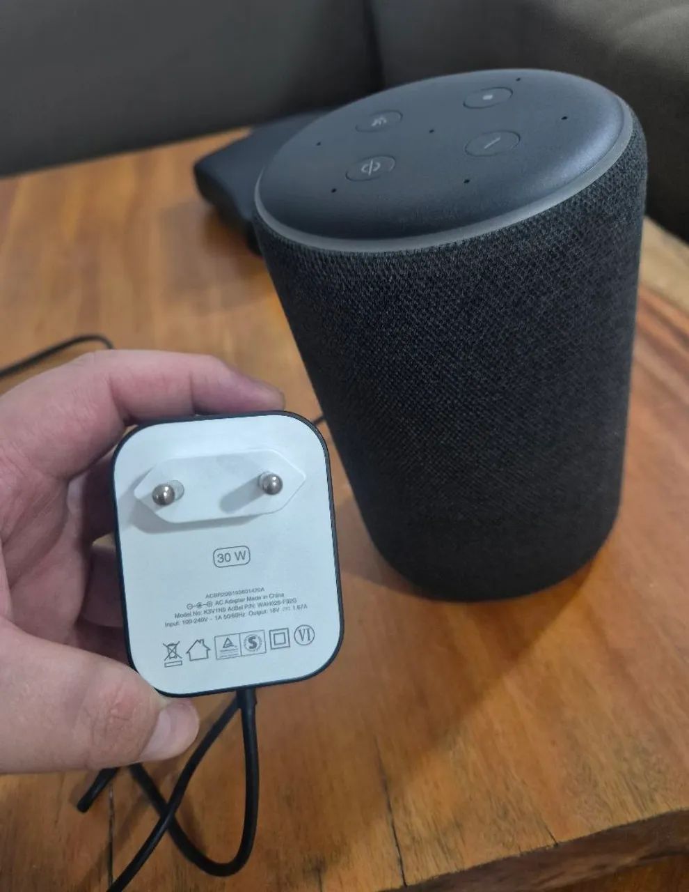 Alexa Echo 3 Melhor som que alexa Echo Max/dot. Funciona perfeitamente - Foto 4