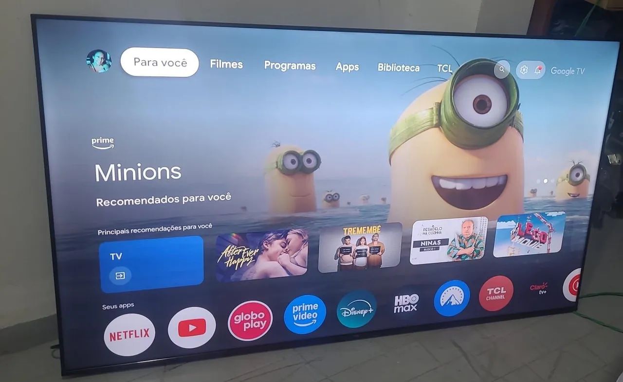 TV tcl Android 65 polegadas 4K comando de voz baixa aplicativo completo