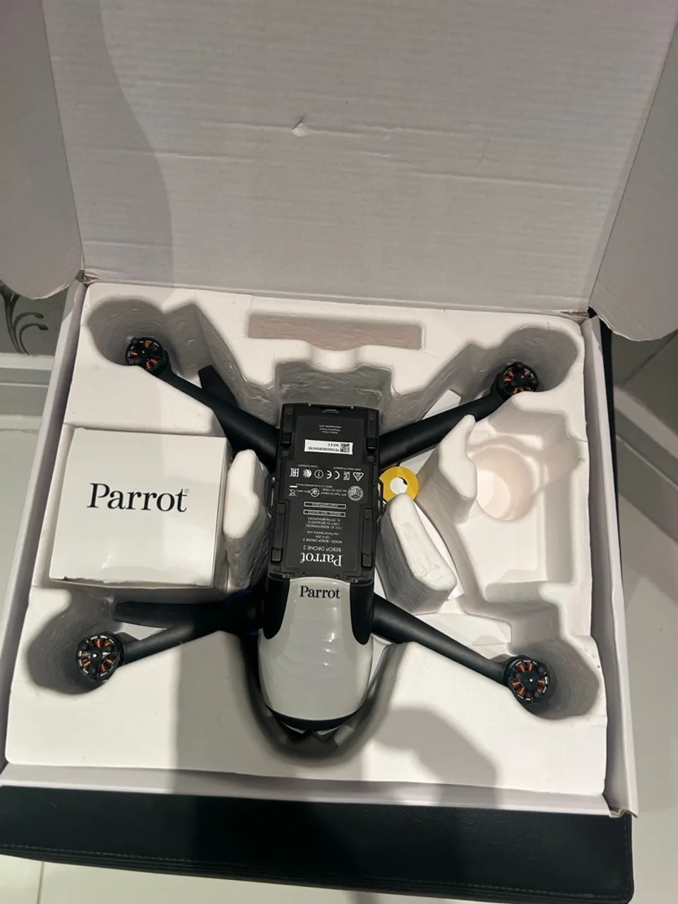 Parrot BEBOP2 FPV　中古品 parrot bebop 2