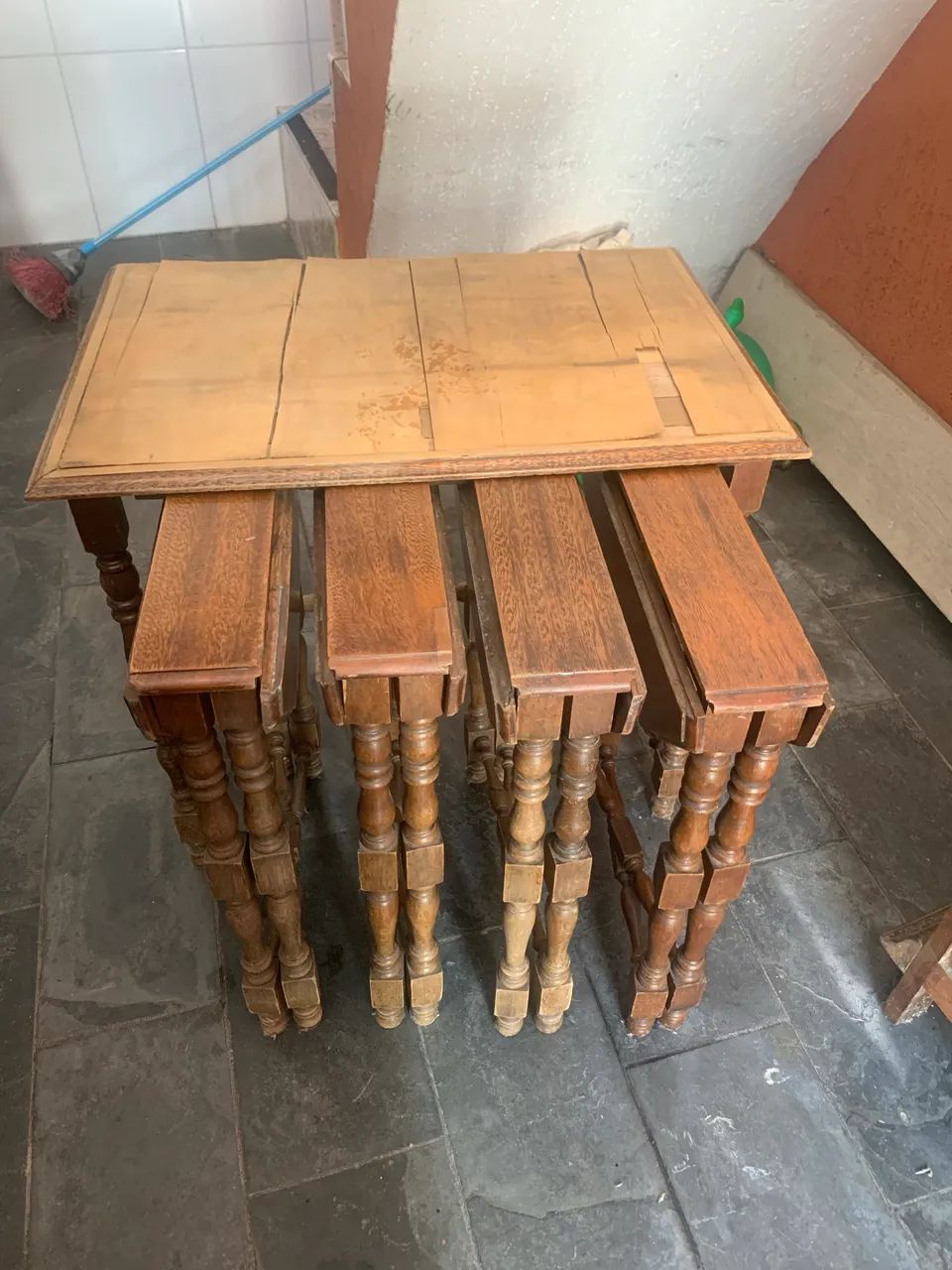 Mesa com 4 mesinhas  - Foto 3