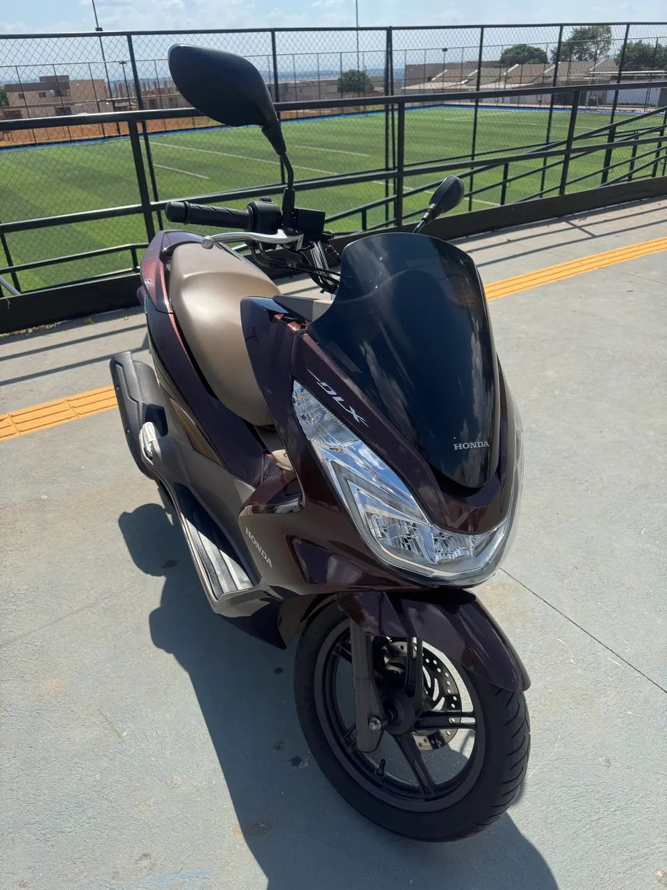 HONDA PCX DLX 2017 - APENAS 18 MIL KM! - Foto 2