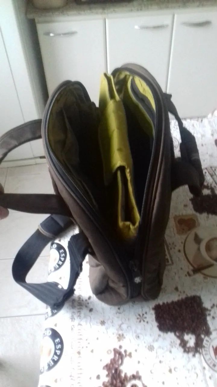 pasta Bolsa  47 cm comprimento perfeito estado tecido forte 40 reais - Foto 3
