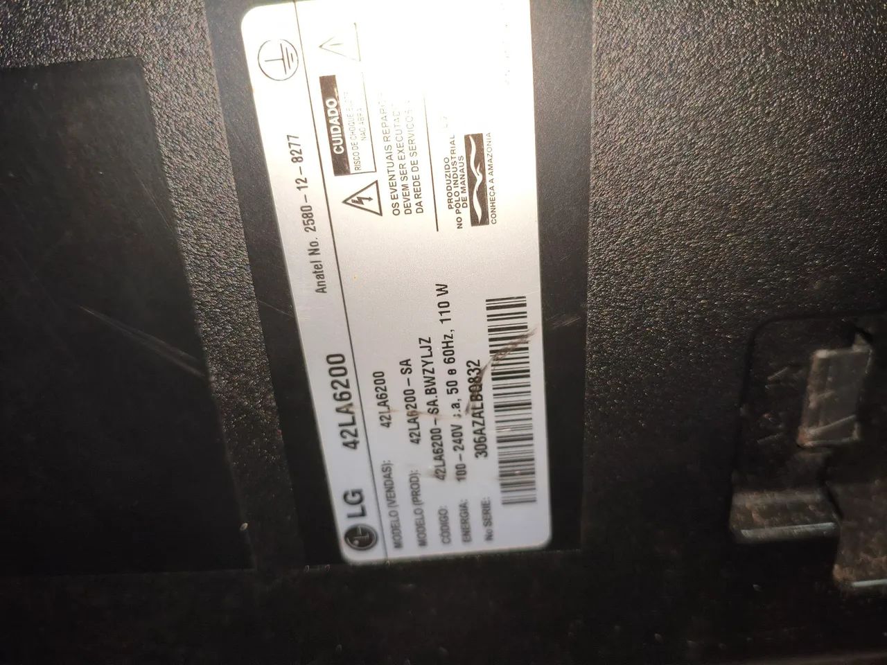 Vendo essa tv para tirar peças 