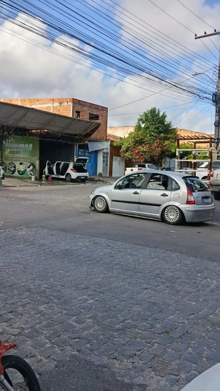Citroën C3 C3 GLX 1.4/ GLX Sonora 1.4 Flex 8V 5p 2011