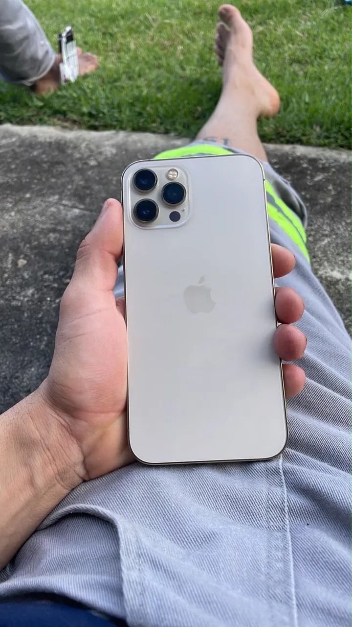 Vendo iPhone 12 Pro Max em excelente estado de conservação. - Foto 2